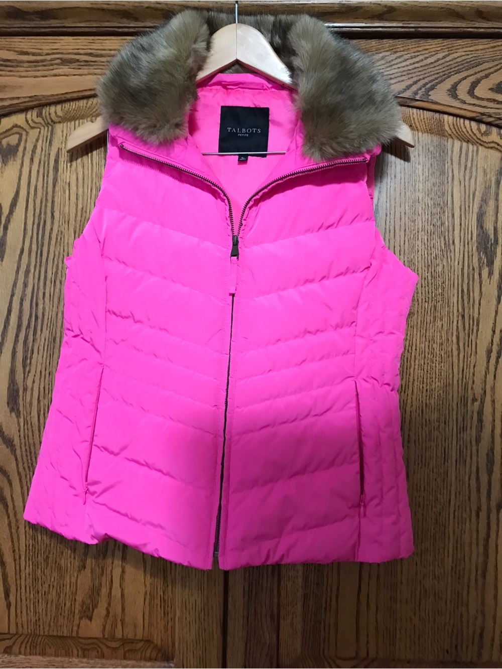 Talbots Women’s Small Petite Hot Pink Fuchsia Puffer Vest Faux Fur Sleeveless